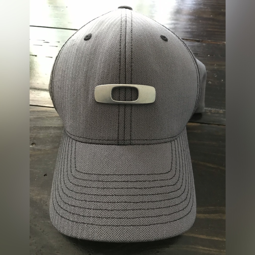 Oakley FlexFit Baseball Hat